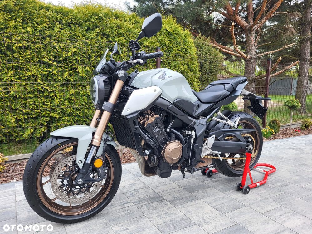 Honda CB - 9