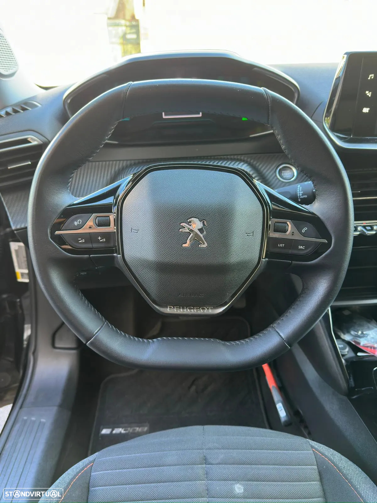 Peugeot e-2008 50 kWh Active - 11
