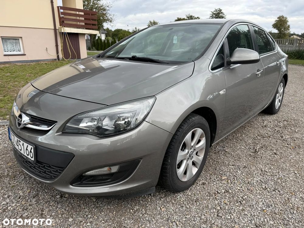 Opel Astra IV 1.4 T Active EU6 - 1