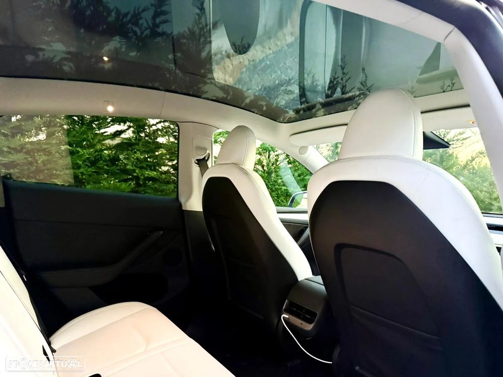 Tesla Model Y Performance Tração Integral - 17