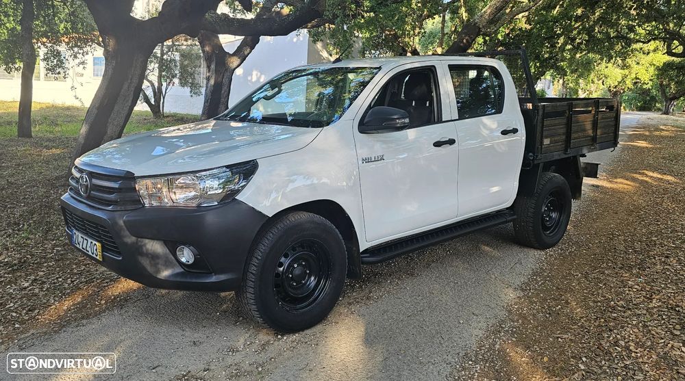 Toyota Hilux 2.4 D-4D 4WD CD CM - 5