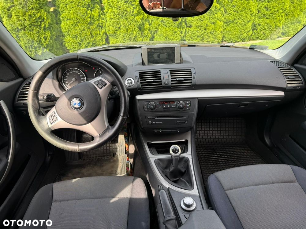 BMW Seria 1 120d - 10