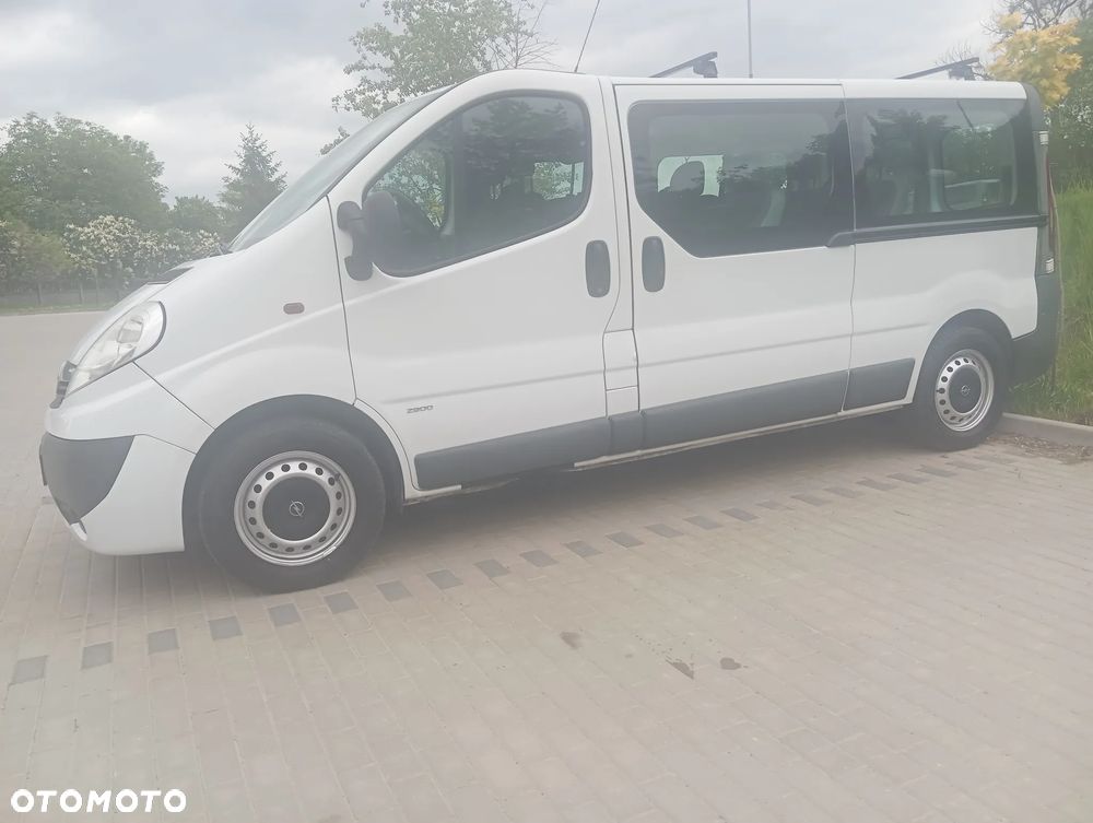 Opel Vivaro L2H1 2.9t - 11