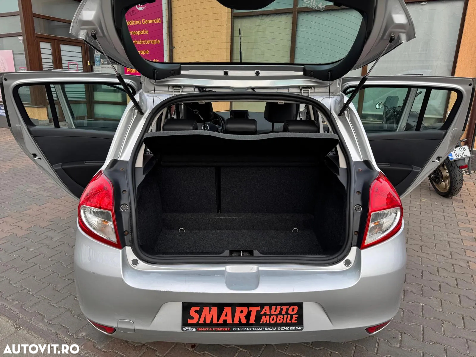 Renault Clio - 8