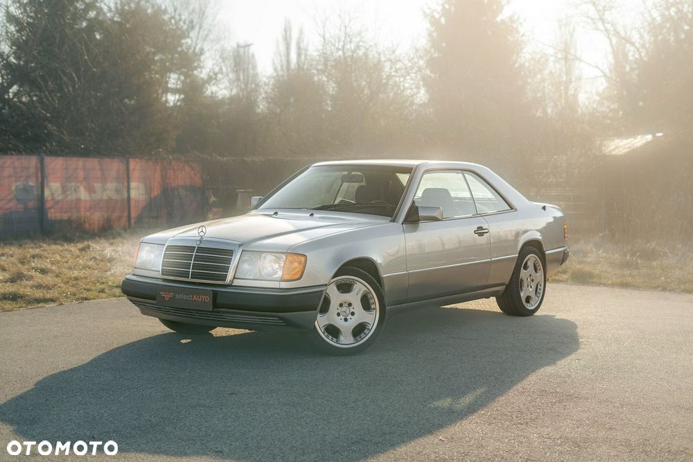 Mercedes-Benz Klasa E 320 - 16