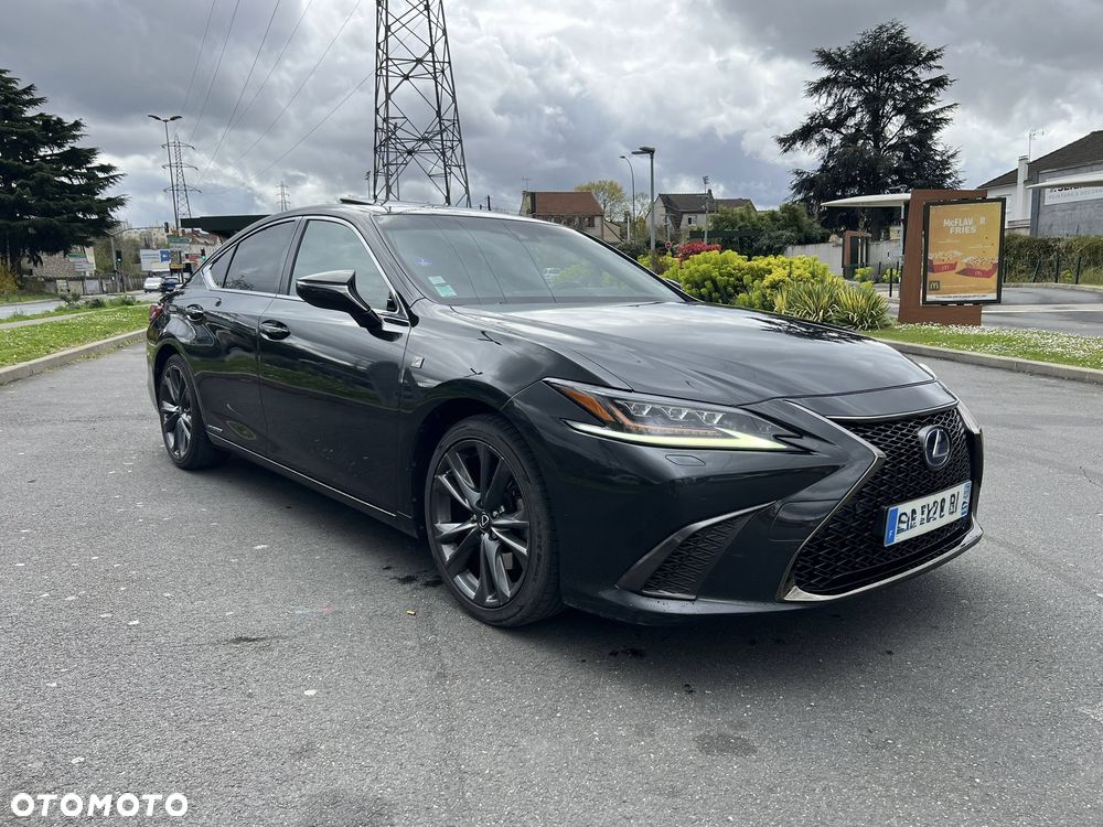 Lexus ES 300h F Sport - 3