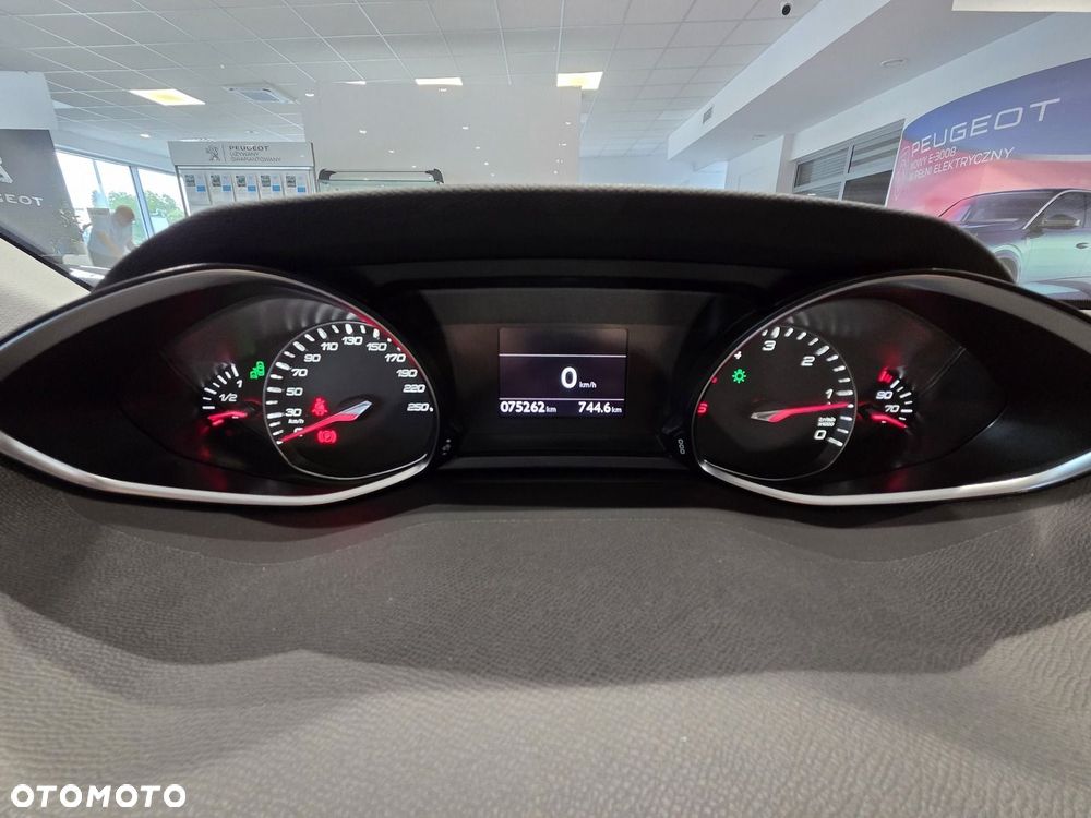 Peugeot 308 1.6 e-HDi Allure S&S - 23