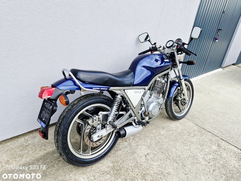 Yamaha SRX - 22