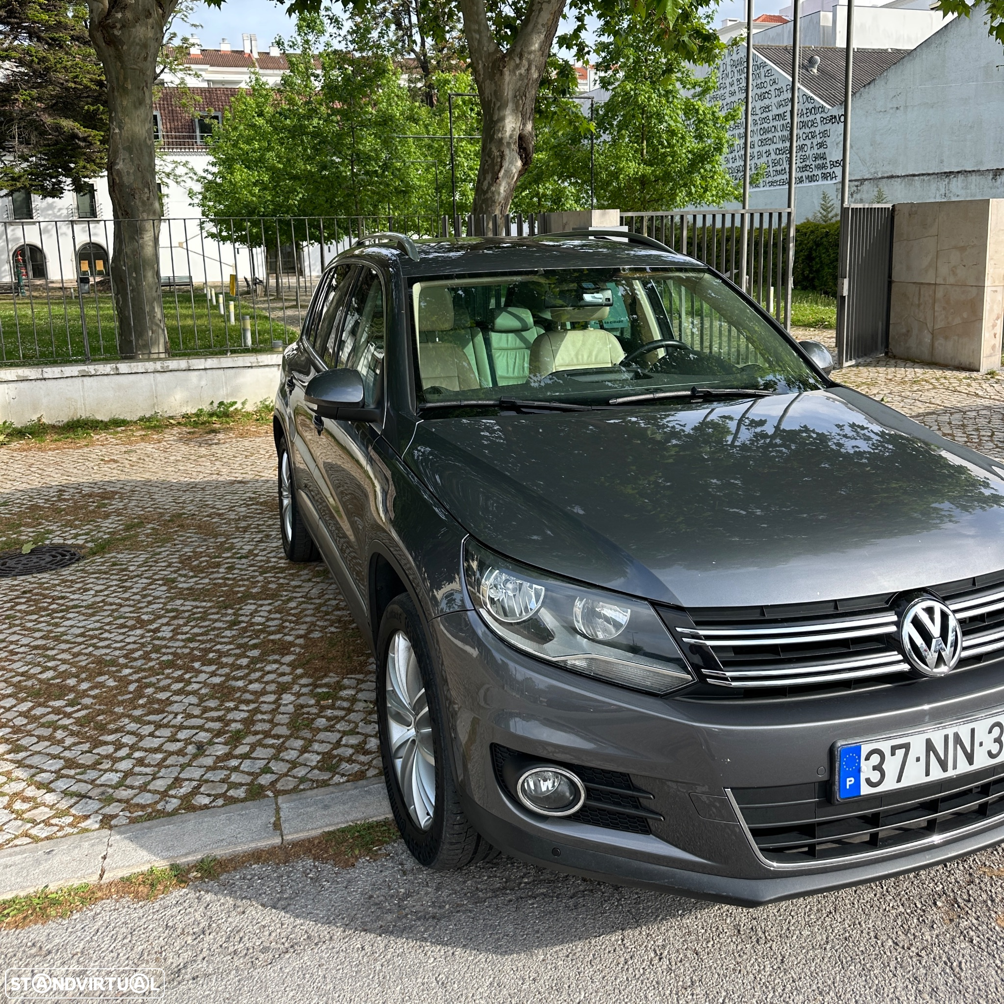 VW Tiguan 2.0 TDi Sport BlueMotion 4Motion DSG - 3