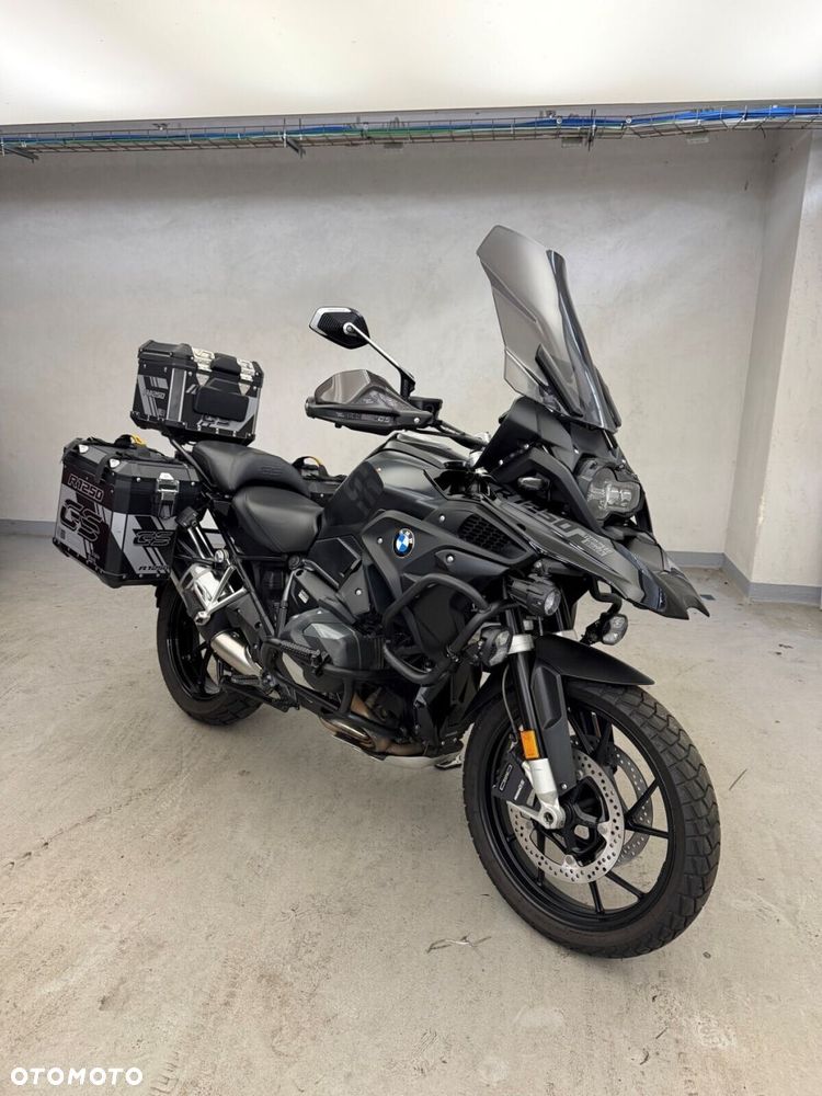 BMW R - 1