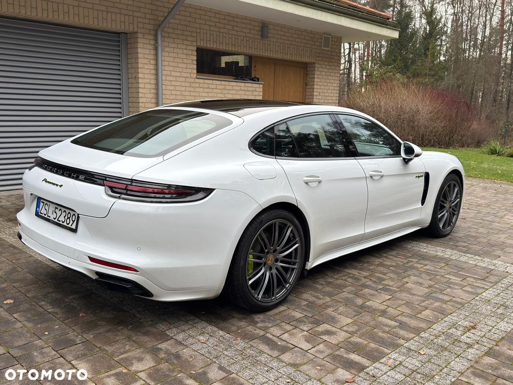 Porsche Panamera - 3