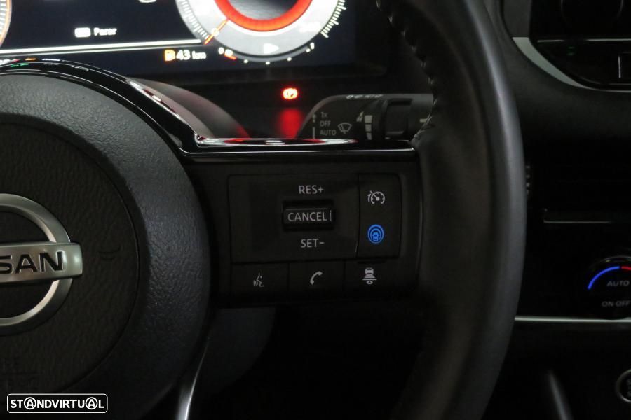 Nissan Qashqai 1.3 DIG-T Premiere Edition - 17