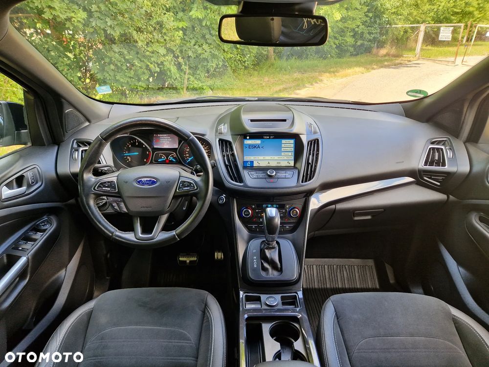 Ford Kuga 2.0 TDCi 4x4 ST-Line - 23