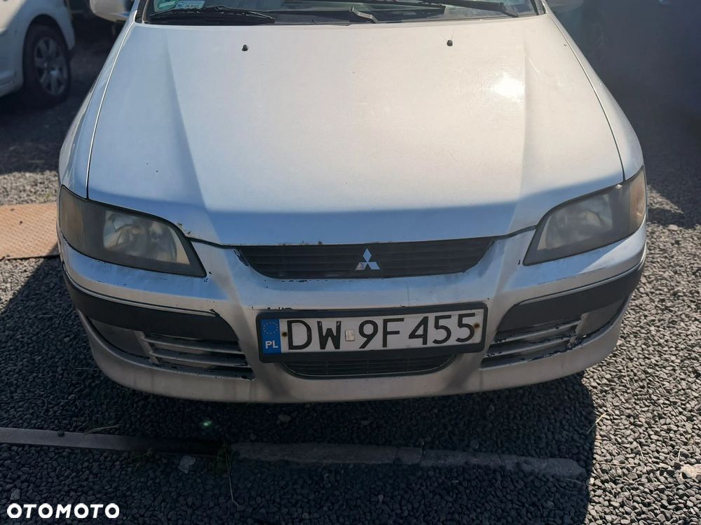 Mitsubishi Space Star 1.6 Family - 3