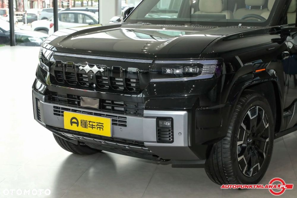 BYD Leopard 8 - 9