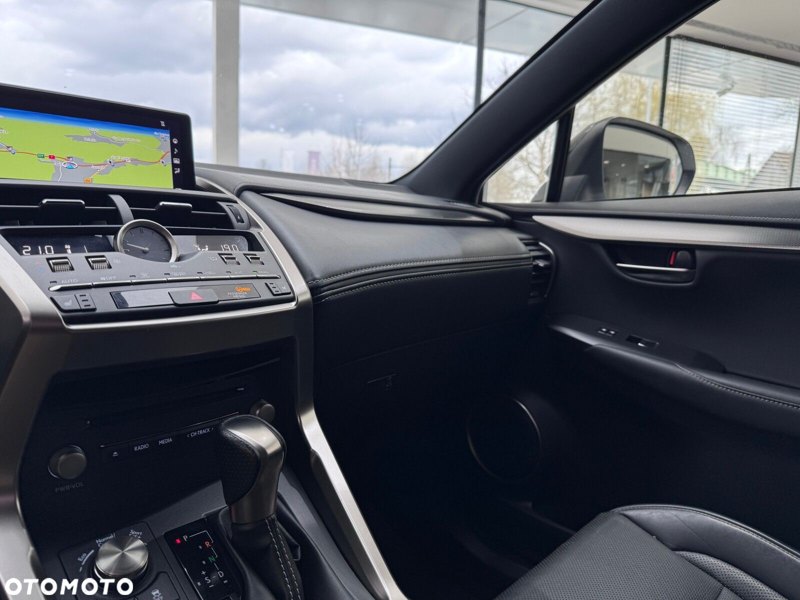 Lexus NX - 30