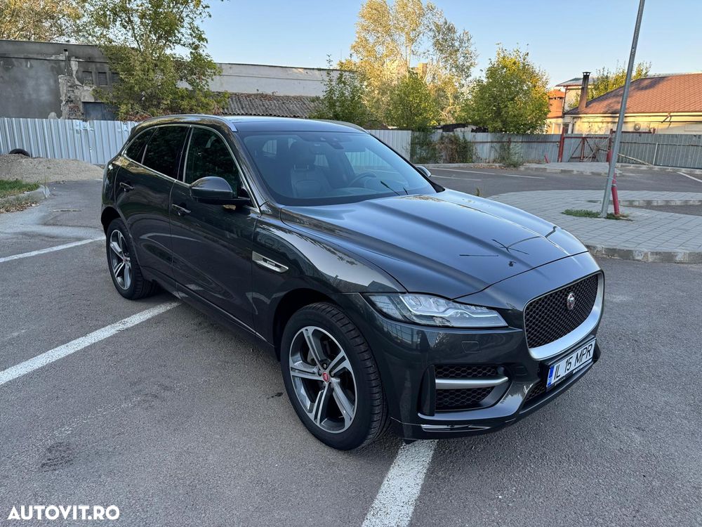 Jaguar F-Pace 25t AWD R-Sport - 11