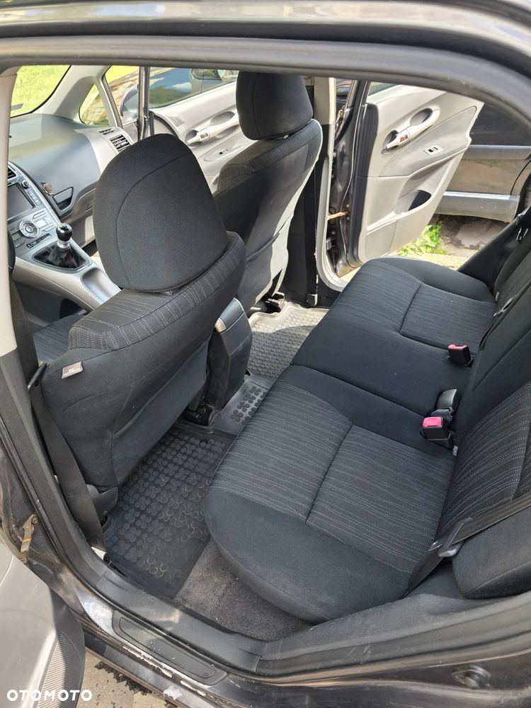Toyota Auris - 18