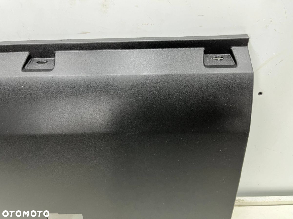 Listwa Iveco daily 4 IV 14r.- lewa nakładka boczna karoseryjna długość 685mm. 5801821757 - 5