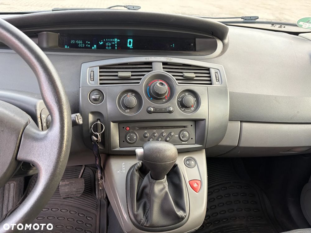 Renault Scenic 1.9 dCi FAP Avantage - 18