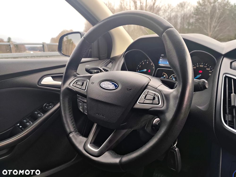 Ford Focus 1.0 EcoBoost Titanium - 19