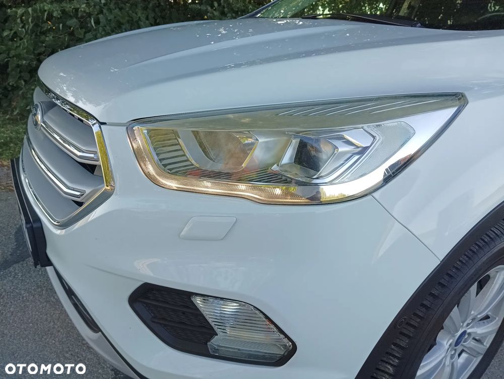 Ford Kuga 2.0 TDCi 2x4 Titanium - 20