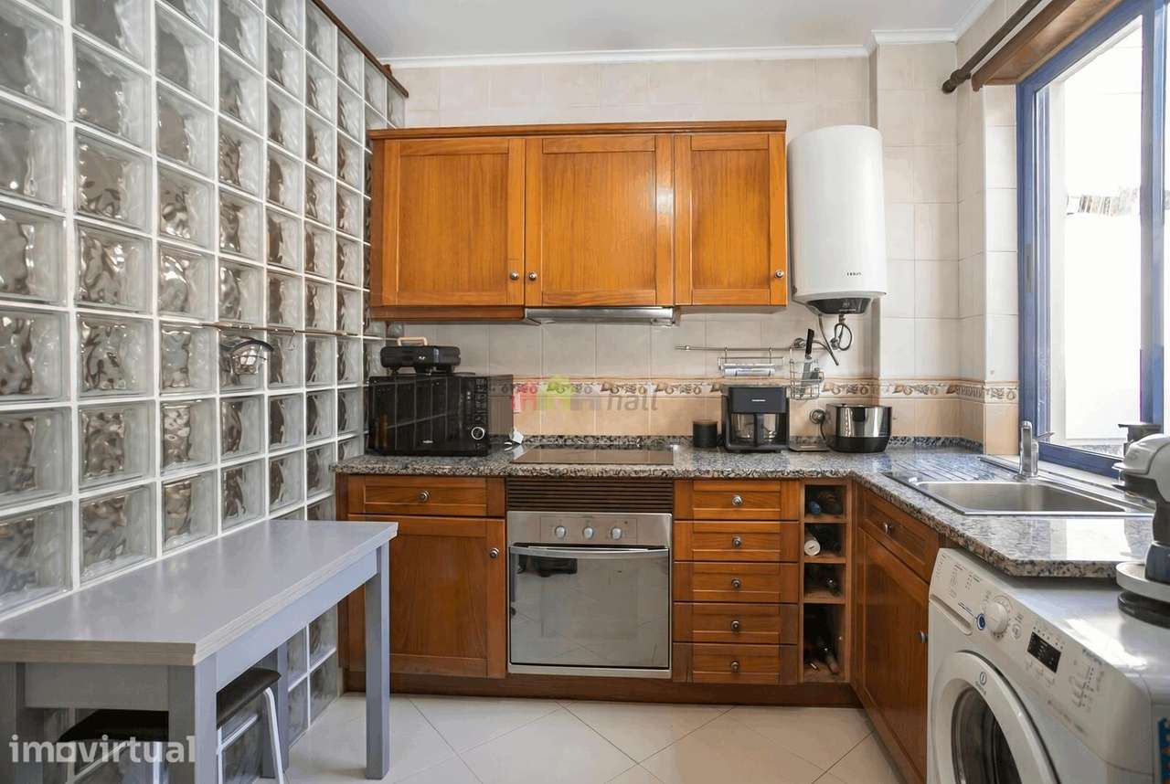 T1 remodelado com garagem, quintal e churrasqueira – Baixa da Banheira - Grande imagem: 5/25