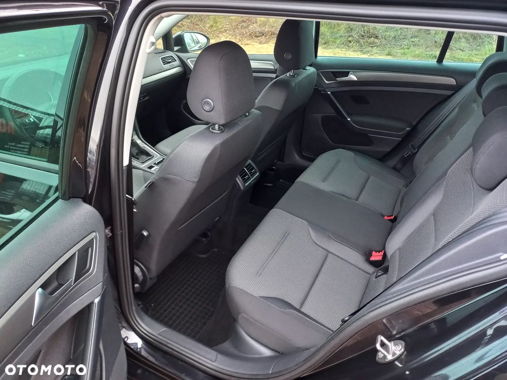 Volkswagen Golf - 14