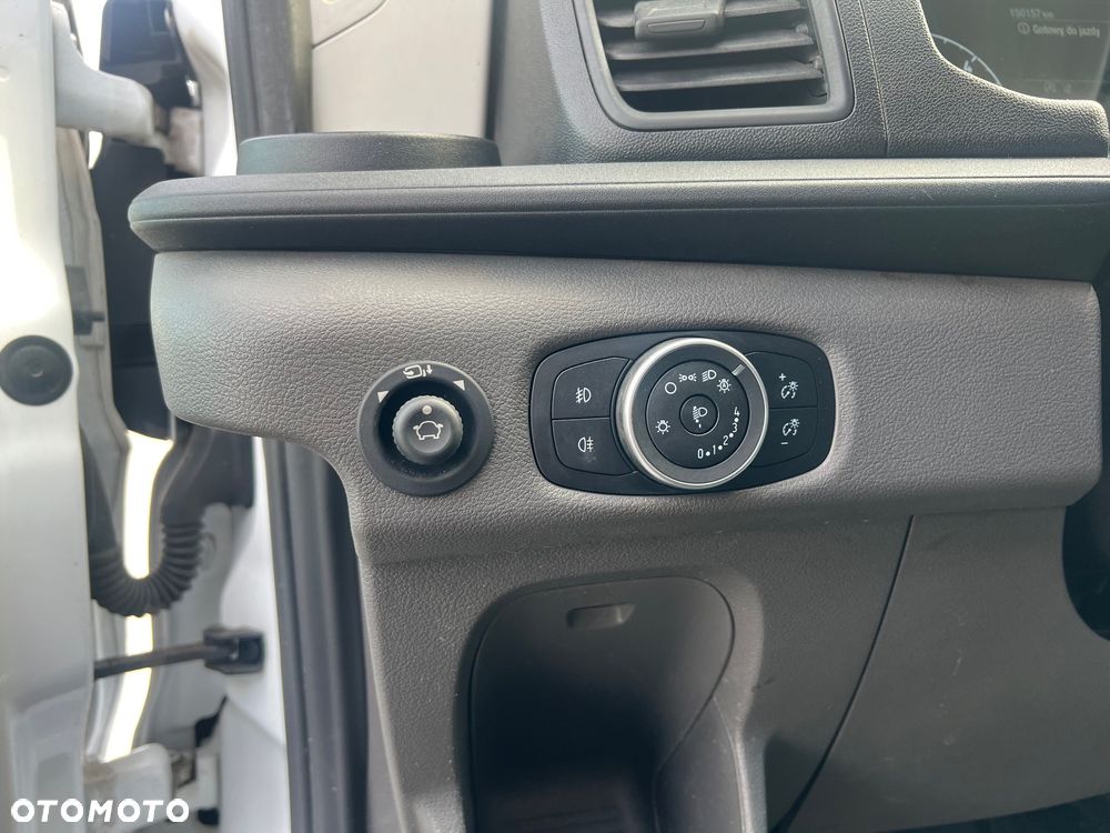 Ford Transit - 25