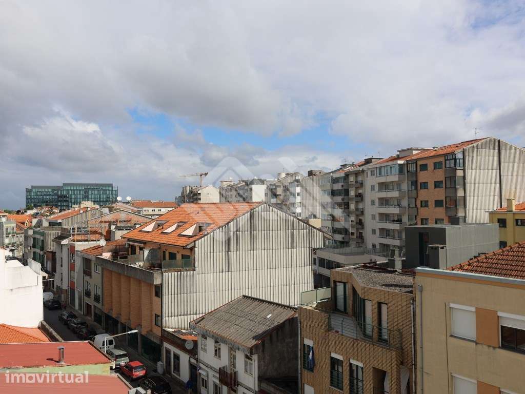Apartamento T1 com Vista Panorâmica - Rotunda da Boavista / Casa da... - Grande imagem: 5/22
