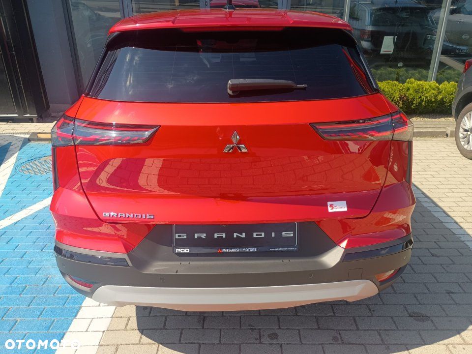 Mitsubishi Grandis - 7