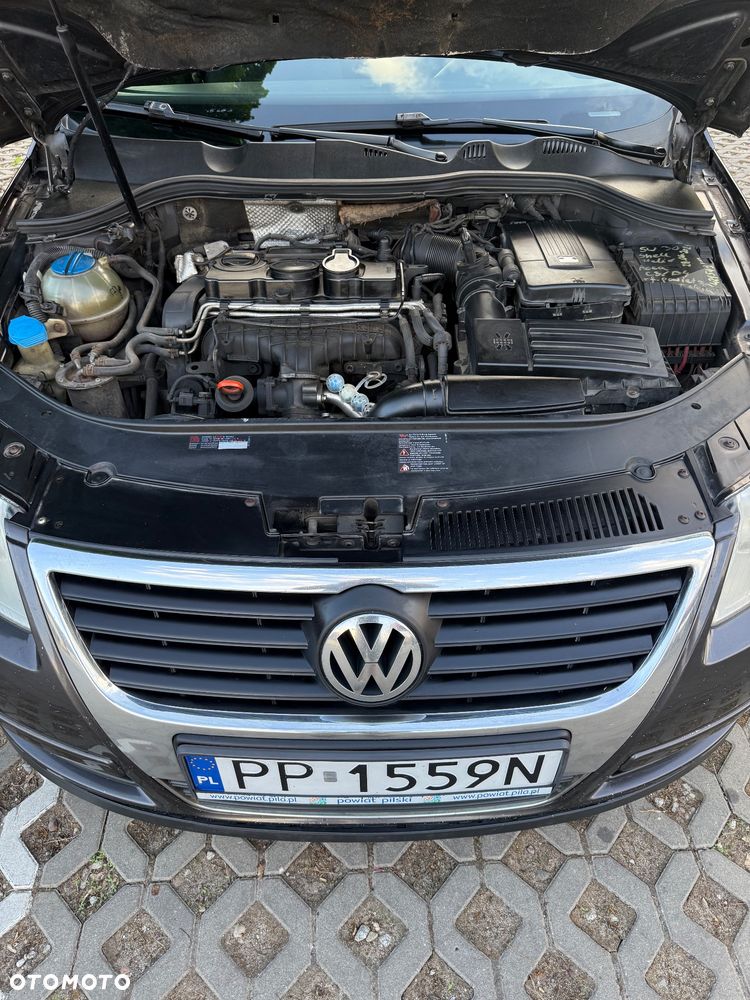 Volkswagen Passat 2.0 TDI DPF Trendline - 19