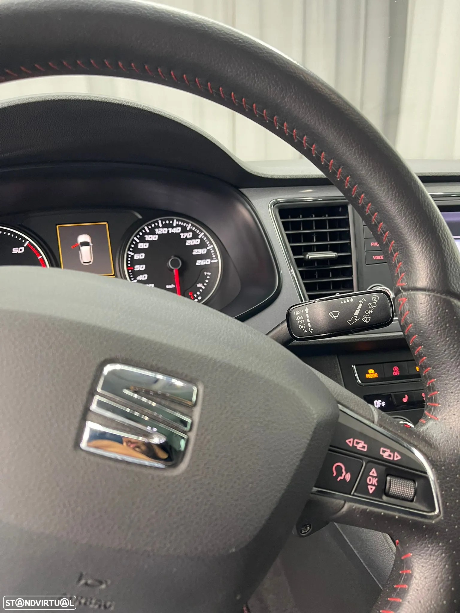SEAT Leon ST 2.0 TDI S&S FR - 20