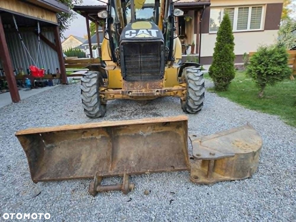 Caterpillar CAT 422E - 4