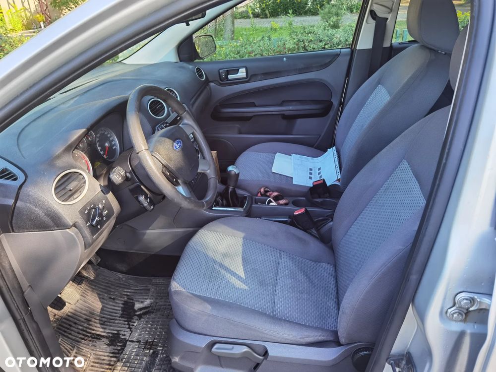 Ford Focus 1.6 TDCi Ambiente - 6