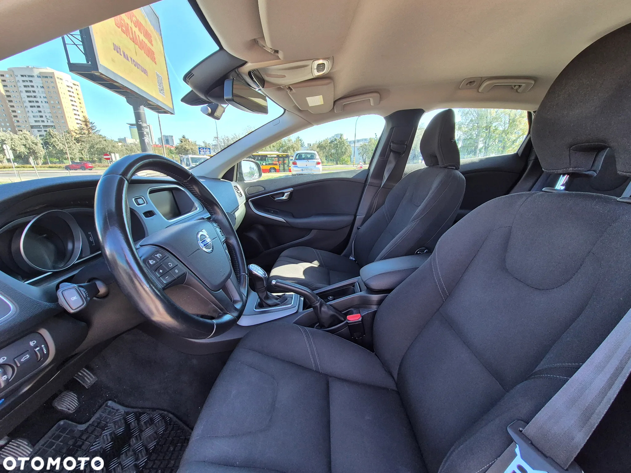 Volvo V40 D3 Momentum - 21