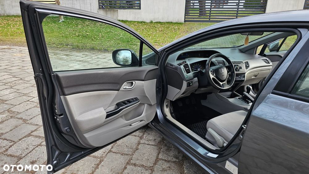 Honda Civic 1.8 Executive - 18