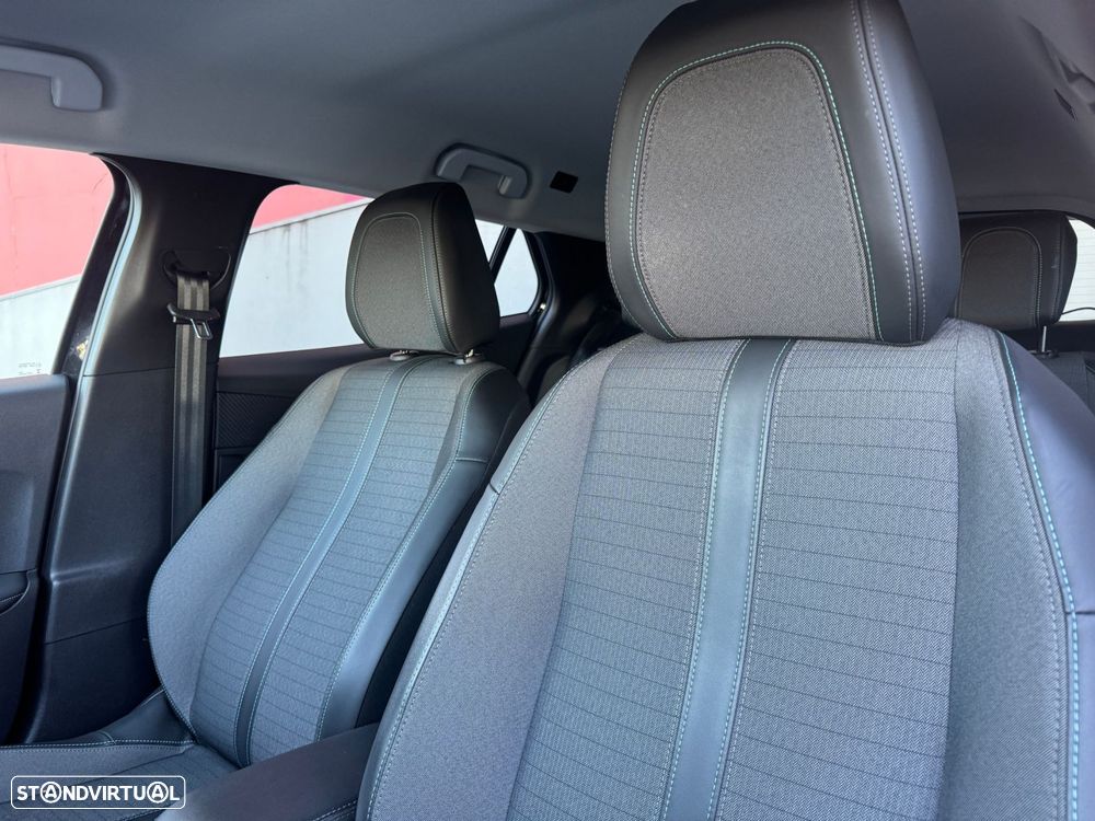 Peugeot 2008 1.2 PureTech Allure Pack - 9