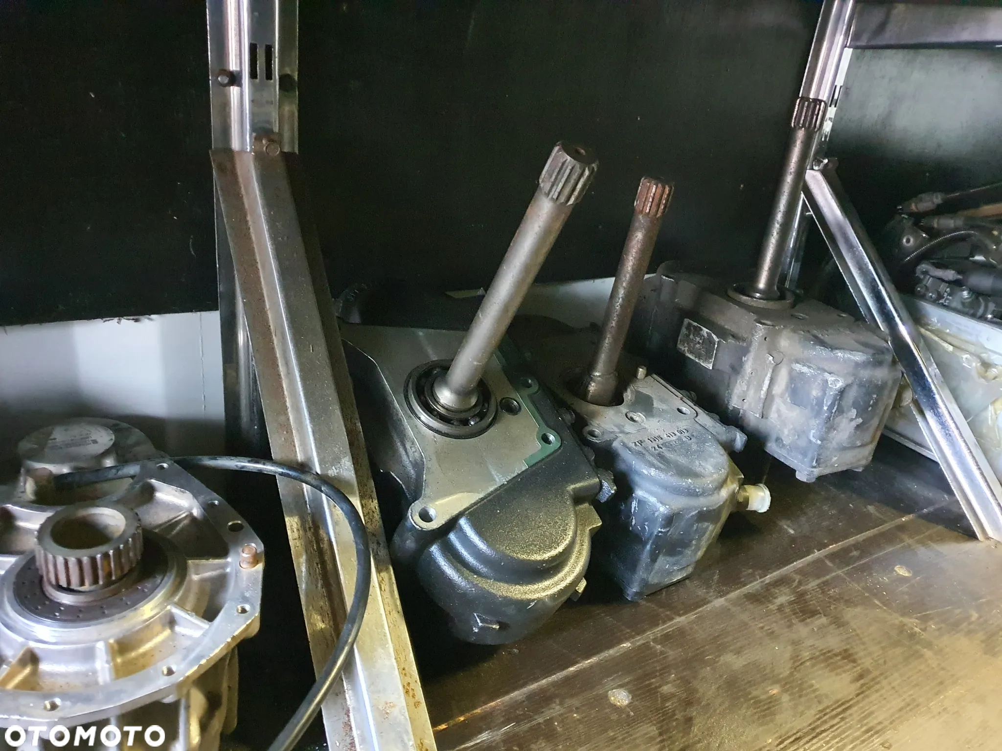 Przystawka odbioru mocy pompa hydrauliczna rozdzielacz napęd MAN DAF Iveco Volvo Scania Renault ZF - 15