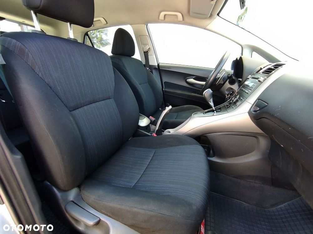 Toyota Auris - 10