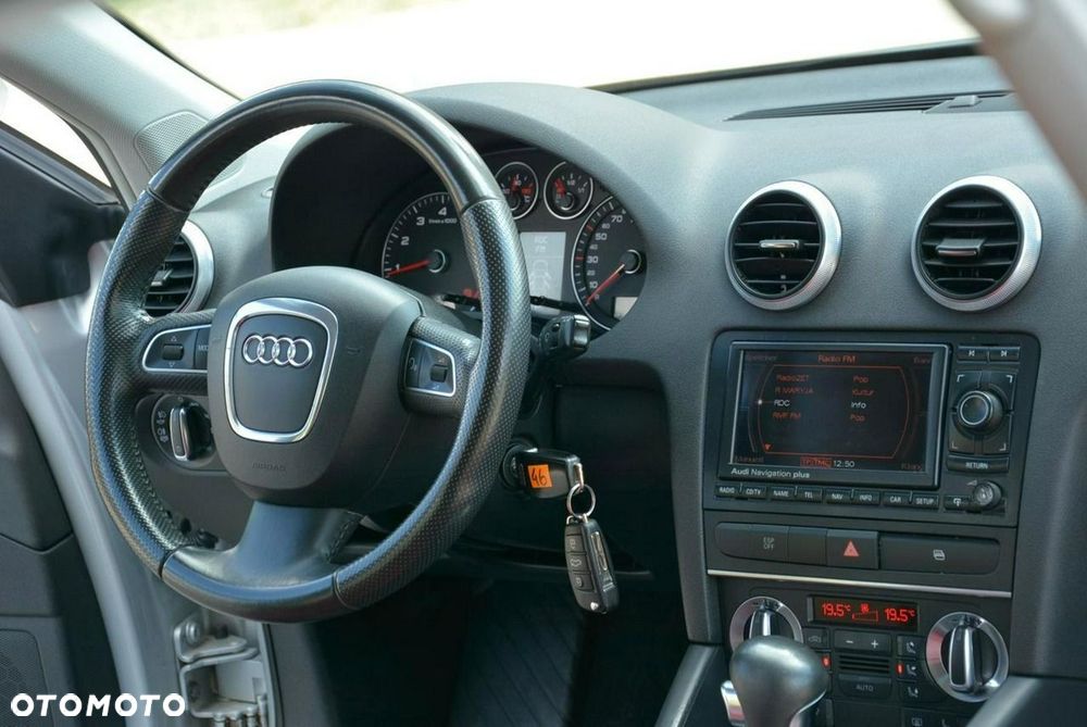 Audi A3 Sportback 1.8 TFSI Attraction S tronic - 22