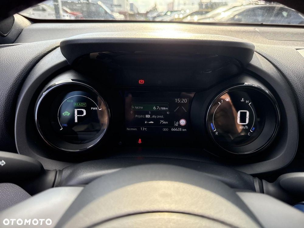 Toyota Yaris Hybrid 1.5 Selection Style - 17