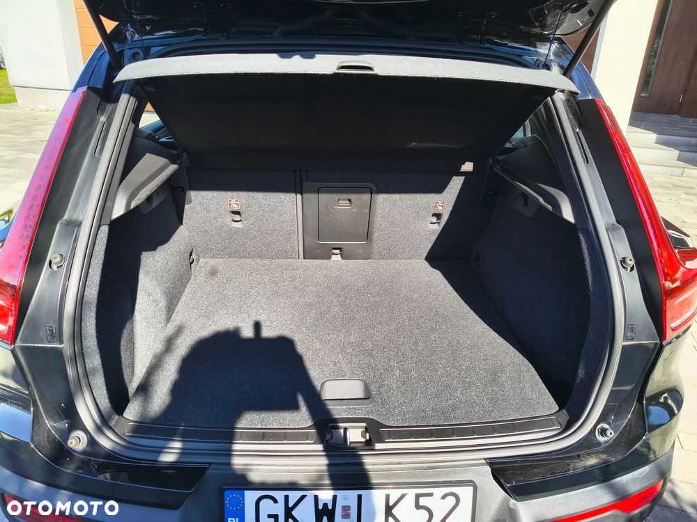 Volvo XC 40 - 18