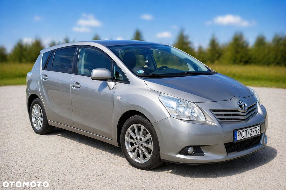 Toyota Verso 2.0 D-4D - 1