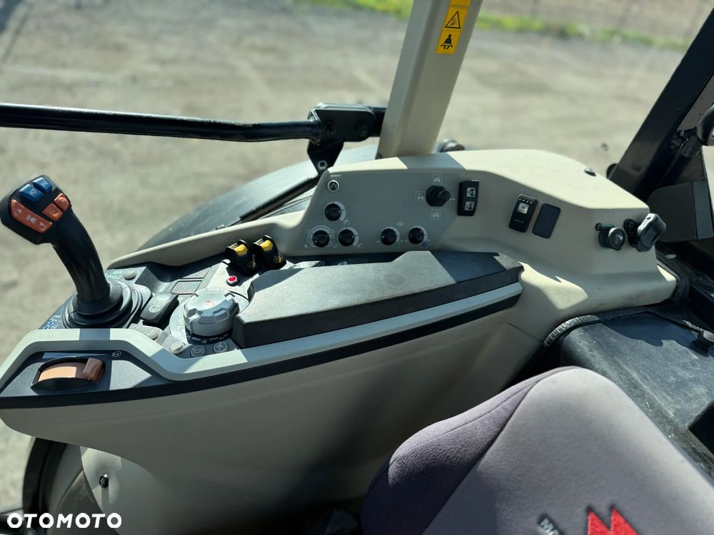 Massey Ferguson F 3710 - 11