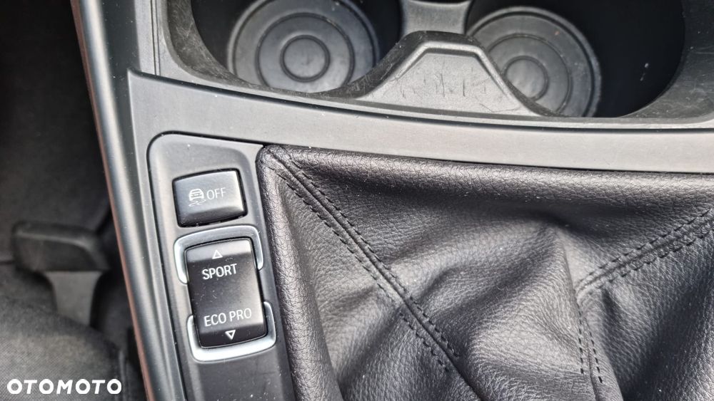 BMW Seria 1 118i Sport Line - 13