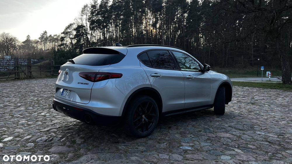 Alfa Romeo Stelvio - 7