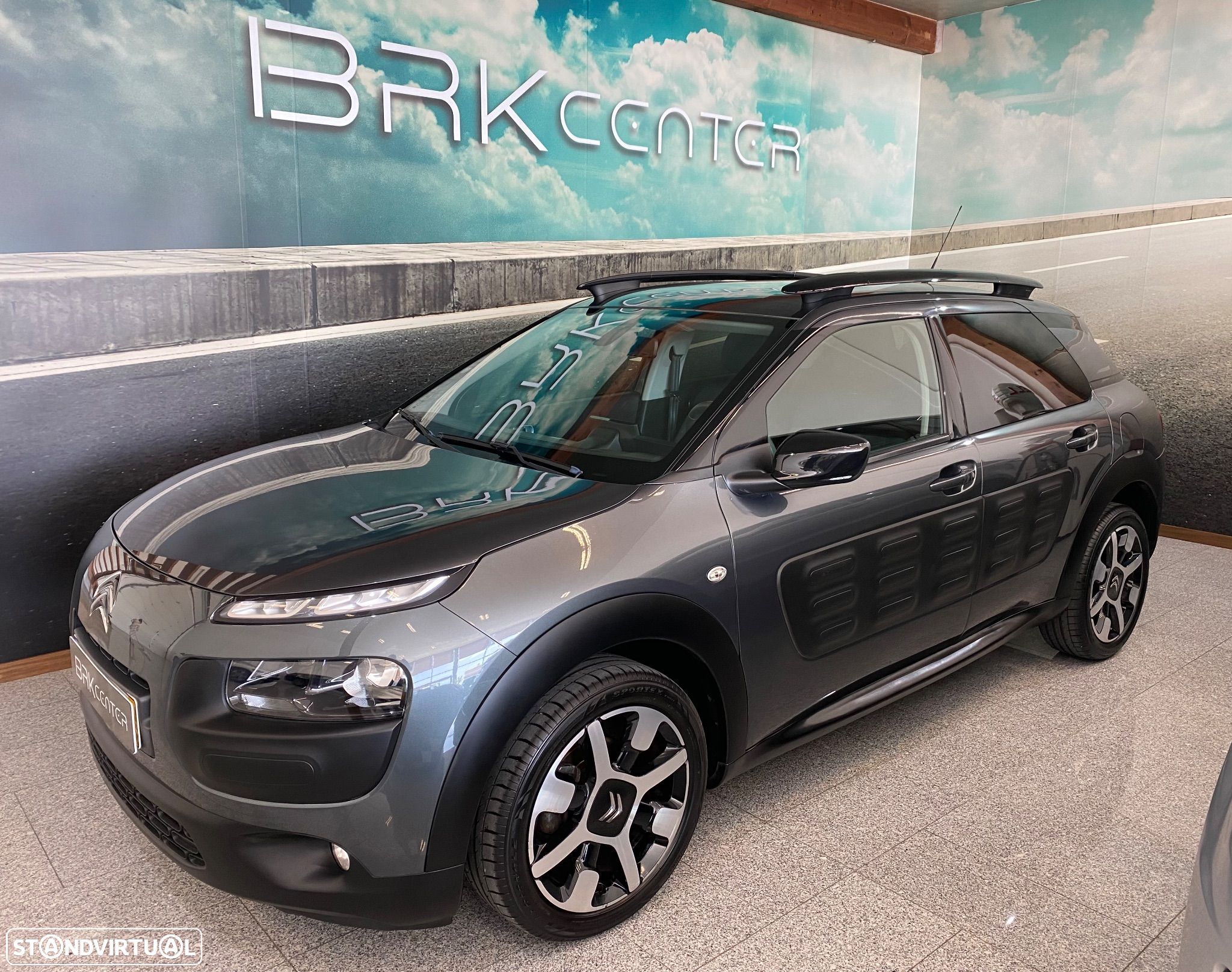 Citroën C4 Cactus 1.2 PureTech Shine - 1