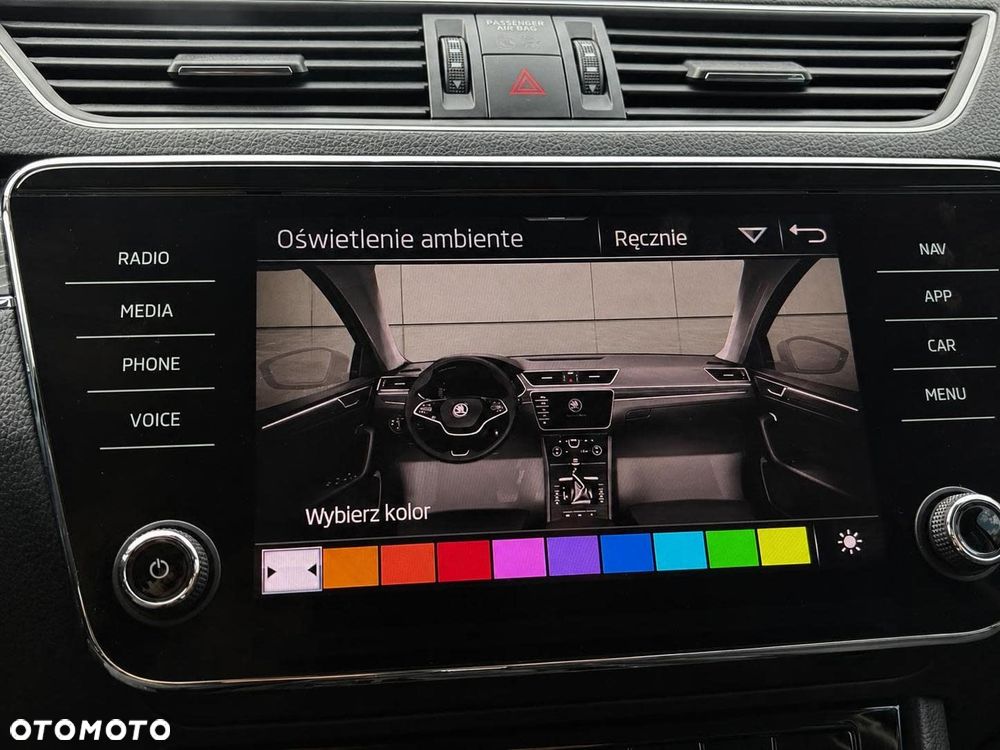 Skoda Superb 2.0 TDI DSG Style - 28