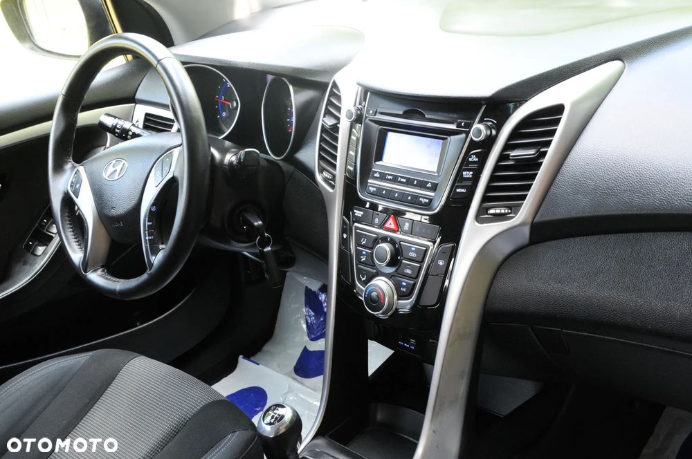 Hyundai i30 1.4 CRDi Classic + - 16